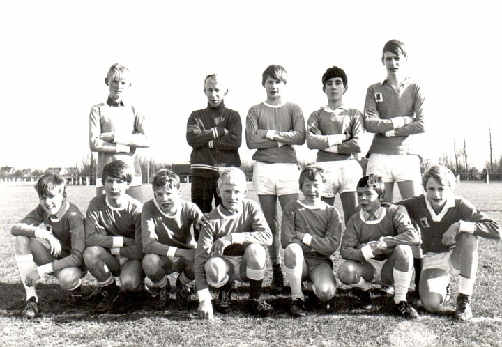 C-elftal vv Wijhe 1969 2.JPG